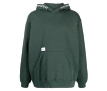 Hoodie mit gekreuzten Knochen