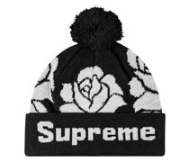 Gestrickte Beanie mit Rosen