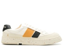 Klassische Sneakers