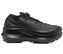 Sneakers mit Plateau