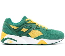 R698 Superlimited-Edition Sneakers