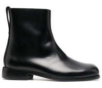 Stiefel mit eckiger Kappe