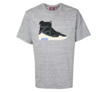 T-Shirt mit "Sneaker"-Print