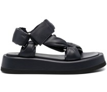 Sandalen mit Klettverschluss