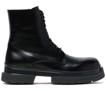 Klassische Schnürstiefel