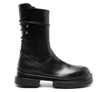 Klassische Schnürstiefel