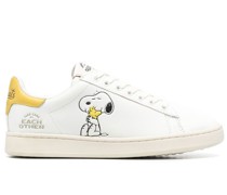 x Peanut Sneakers mit Snoopy-Motiv