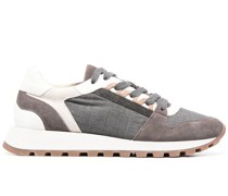 Sneakers mit Einsätzen