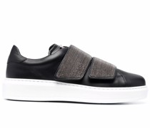 Sneakers mit Klettverschluss