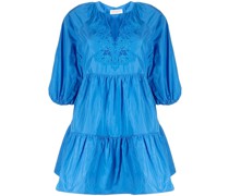 Ausgestelltes Kleid mit Spitzendetail