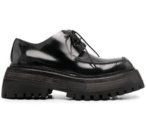 Klassische Derby-Schuhe