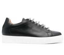 Klassische Sneakers