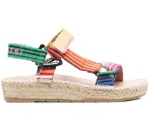 Gestreifte Tulum Sandalen
