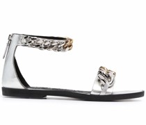 Sandalen mit Kettendetails