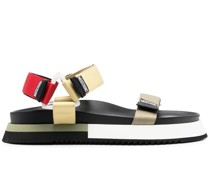 Sandalen mit Plateau