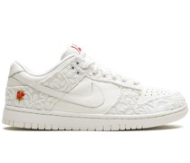 Dunk Low Giver Her Flowers Sneakers