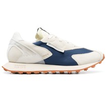 Sneakers mit Kontrasteinsätzen