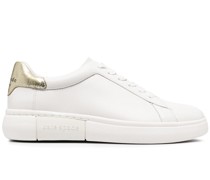 Sneakers mit Schnürung