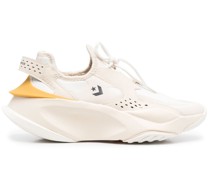Sneakers mit Schnürung