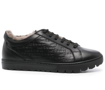 Sneakers mit Logo-Prägung
