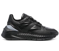 Sneakers mit Kontrasteinsätzen