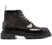 Schnürstiefel aus Lackleder
