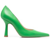 Pumps mit spitzer Kappe