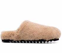 Slipper aus Faux Shearling