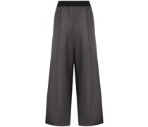 Weite Hose mit Logo-Patch