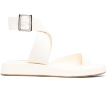 Sandalen mit überkreuzten Riemen