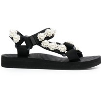 Sandalen mit Perlenverzierung