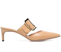 Mules mit Schnallen