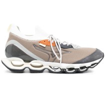 Sneakers mit Kontrasteinsätzen