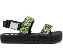 Flache Sandalen