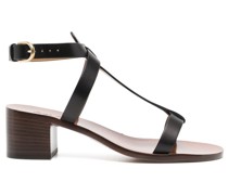 Sandalen mit Riemen