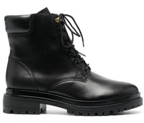Corinne Schnürstiefel im Military-Look