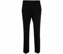 Schmale Hose mit Bügelfalten