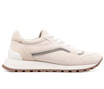 Klassische Sneakers
