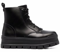 Stiefel mit Schnürung