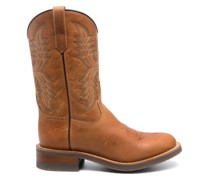 Stiefel mit Ziernähten