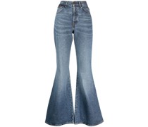 Ausgestellte Jeans