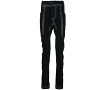 Schmale Hose mit Nahtdetail