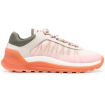 Sneakers mit Netzeinsatz