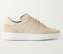 Sneakers aus Leder mit Velourslederbesätzen