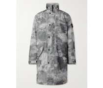 Mantel aus Shell mit Camouflage-Print, Logoapplikation und Mesh-Besatz