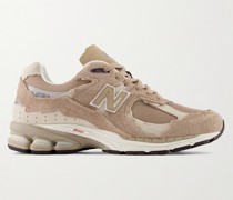 2002R Sneakers aus Veloursleder und Mesh mit Lederbesatz