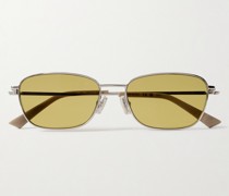 Silberfarbene Sonnenbrille mit D-Rahmen