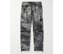 Gerade geschnittene Hose aus Shell mit Camouflage-Print und Logoapplikation