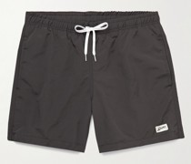 Gerade geschnittene mittellange Badeshorts aus recyceltem Material