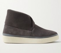Slippers aus Rippstrick und Veloursleder